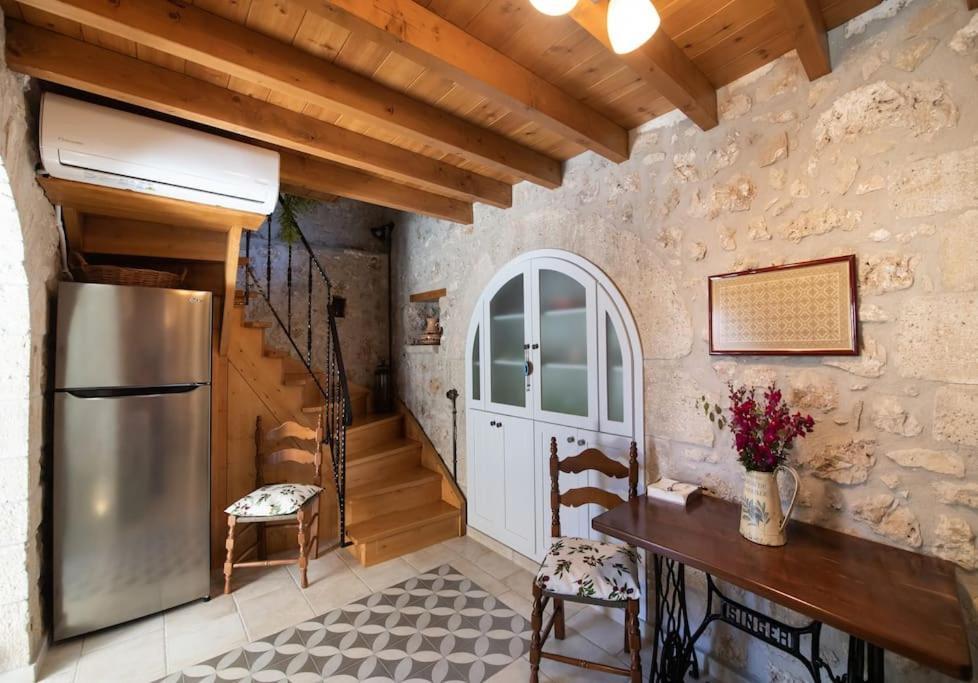 La Casa Di Bella A Tradional Stone House With Barbecue Villa Karia  Exterior photo